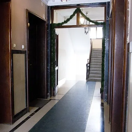 Crown - Your Royal * Belgrado