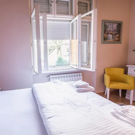 Crown - Your Royal Belgrade