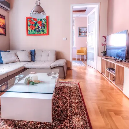 Crown - Your Royal Appartement Belgrade