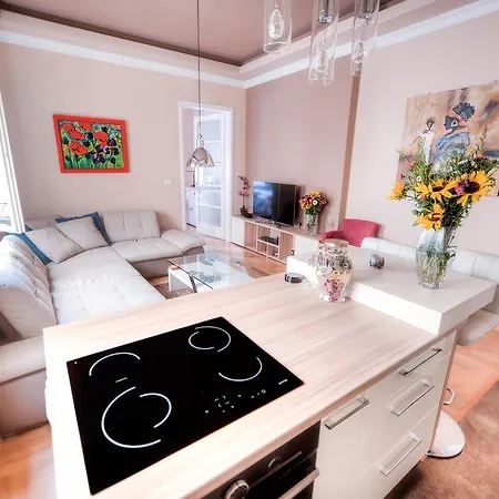 Crown - Your Royal Belgrade